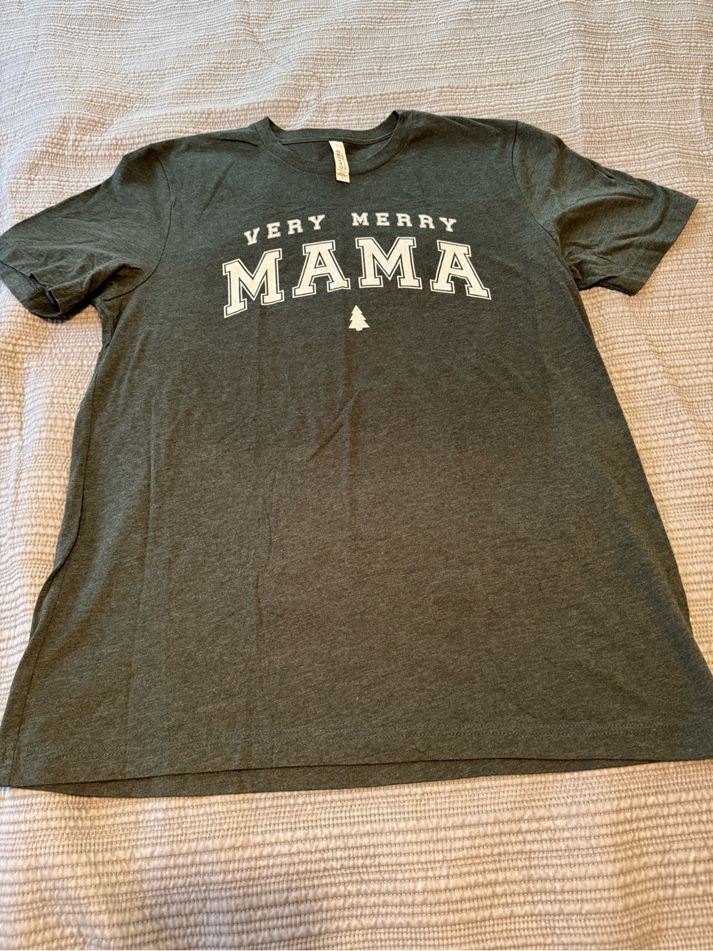 ‘Very Merry Mama’ Tee